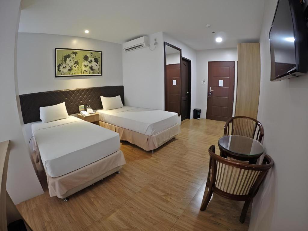 Capitol And Hotel Cebu