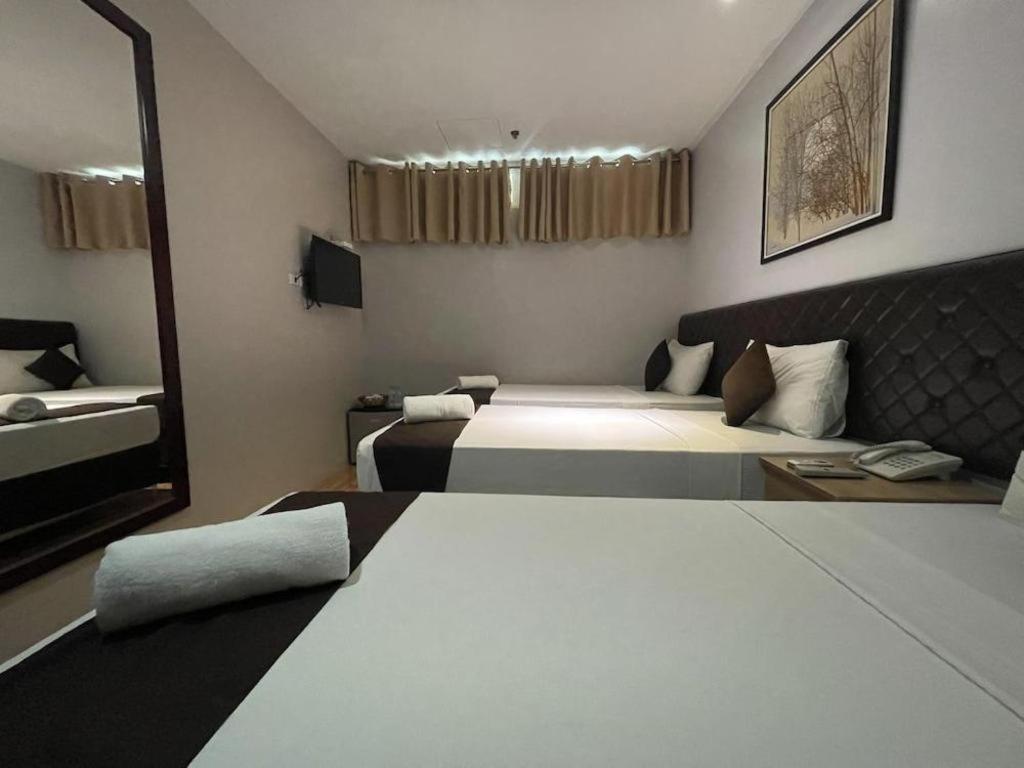 Hotel Capitol And